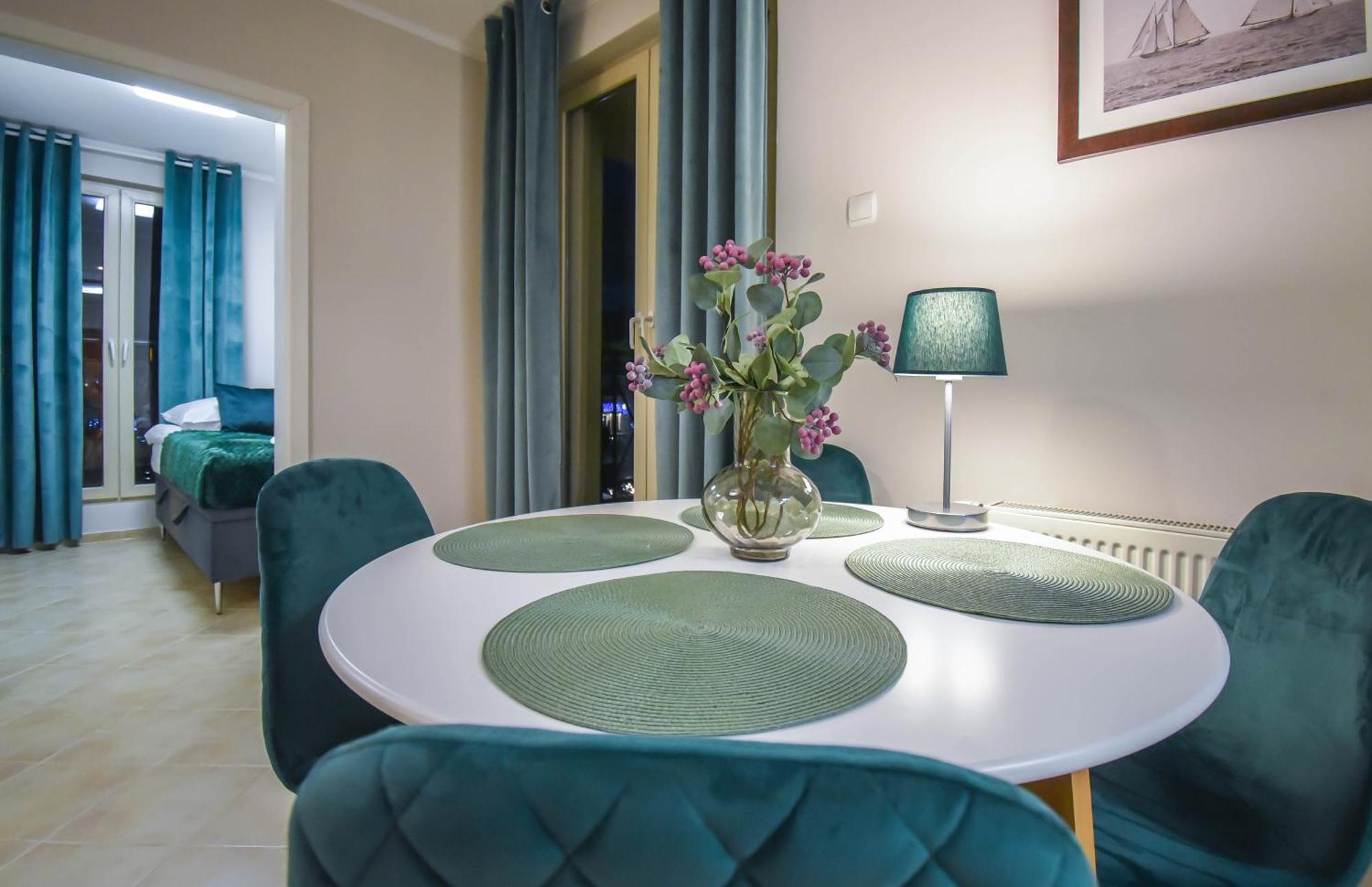 Przy Promenadzie - 2 Sypialnie & Parking - Uzdrowiskowa 12-14 - Na Wyspie Apartment Swinoujscie